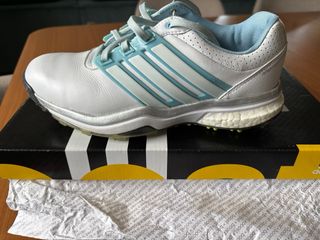 Zapatillas de golf mujer Adidas blancas y azules