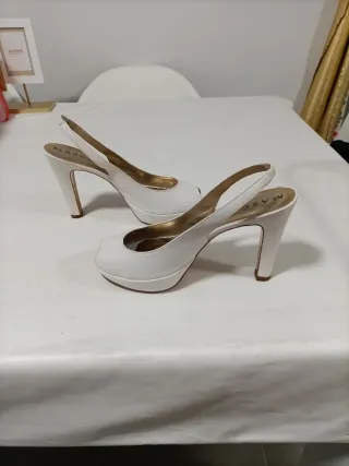 Mascara Zapatos de Tacón Blancos Talla 38