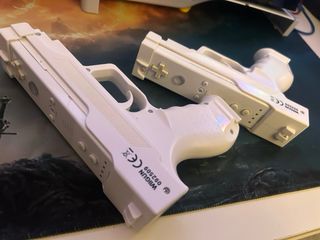 2 Pistolas Wii + Barra Sensor Dolphin