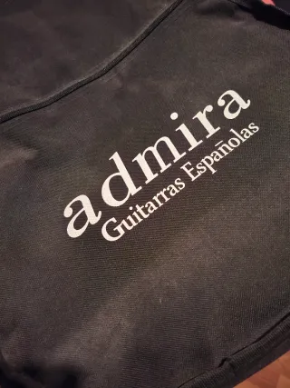 Guitarra Admira Alba