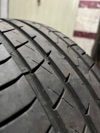 Neumáticos Habilead 215/45ZR16 90W