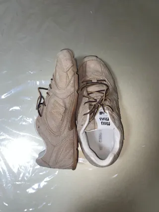 Zapatillas New Balance x Miu Miu Beige