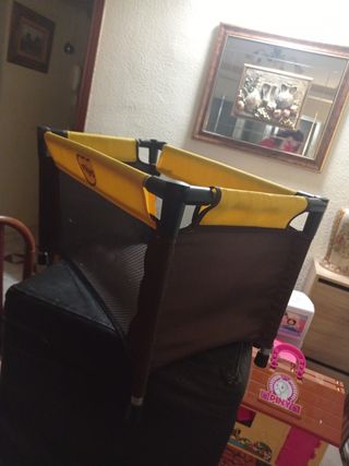 Cuna para muñecos realista