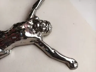 Adorno Cristo plateado para colgar