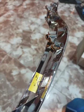 Moldura Cromada Delantera Izquierda Renault Captur