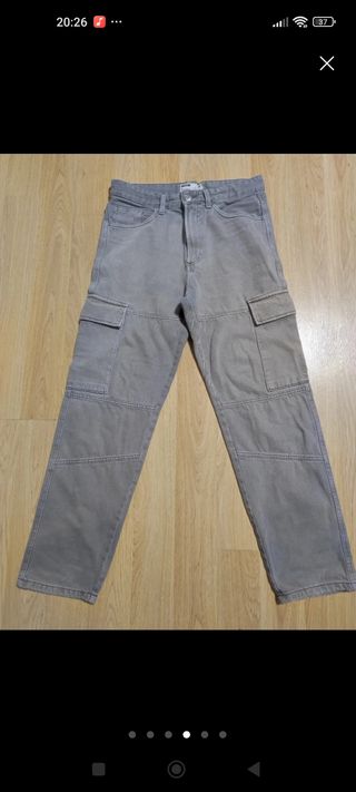 Pantalón cargo gris