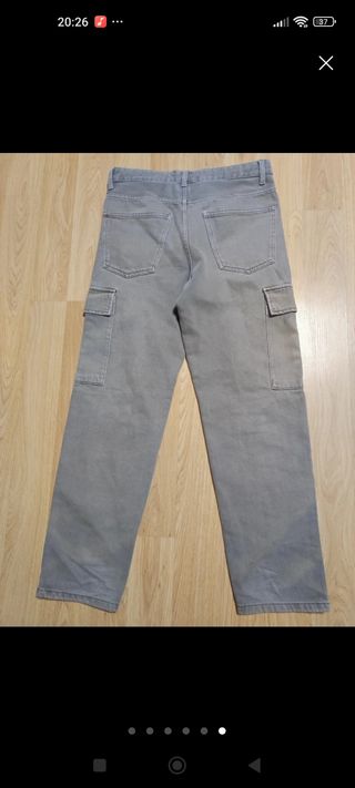 Pantalón cargo gris