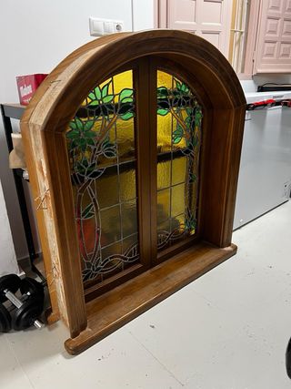 Vidriera estilo Tiffany artesanal con arco y marco