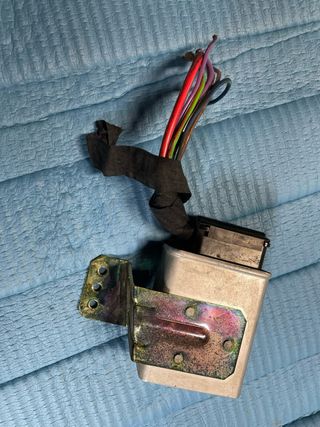 Relé Precalentamiento Mercedes W115/W123 300D.