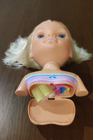 Cabeza de muñeca para peinar y maquillar