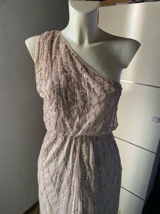 Abito lungo con paillettes