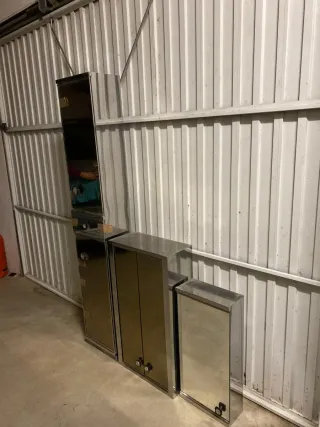 Armarios de baño metálicos con espejo