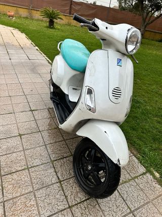 Vespa Blanca