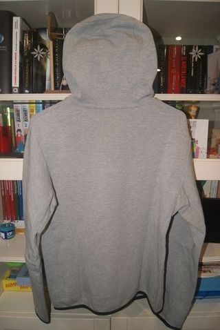 Sudadera Nike Tech Gris. TALLA S.