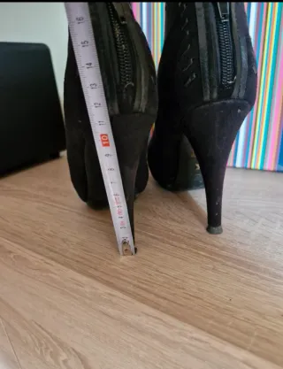 Botines de tacón negros