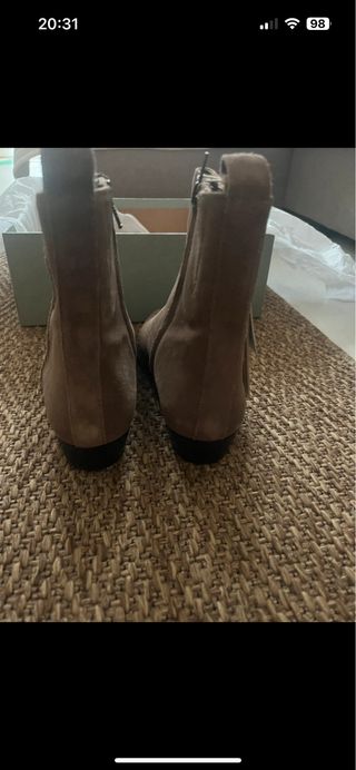 Botines ante beige Hoss Intropia sin usar