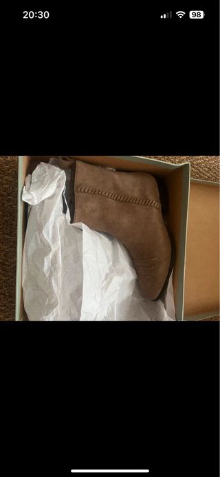 Botines ante beige Hoss Intropia sin usar