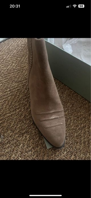 Botines ante beige Hoss Intropia sin usar