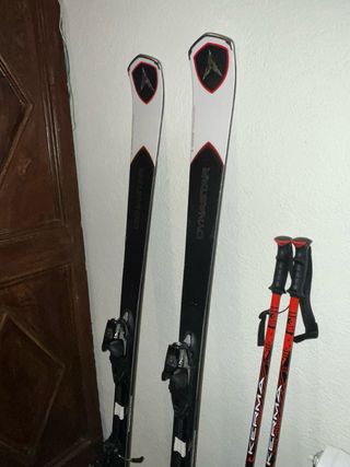 Esquís Dynastar y Bastones Kerma