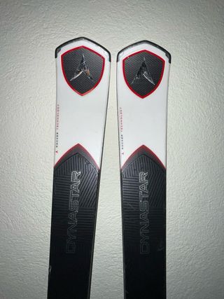 Esquís Dynastar y Bastones Kerma