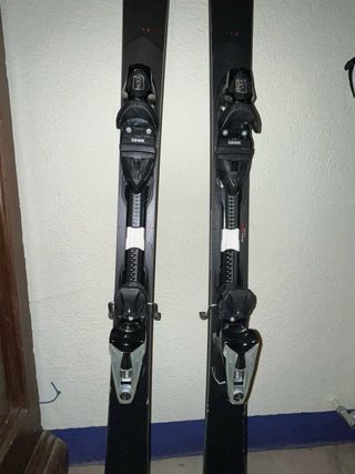 Esquís Dynastar y Bastones Kerma