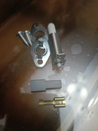 3 Pulsadores Capó / Puerta Corredera