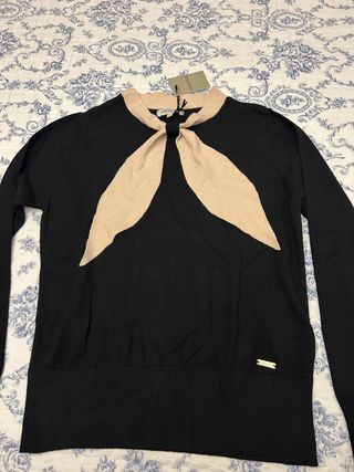 Jersey Trucco negro y beige con lazada