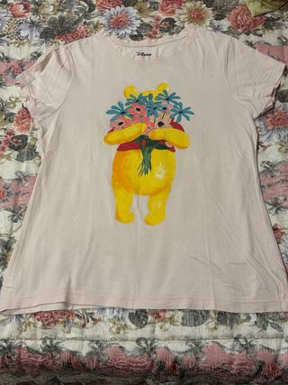 Camiseta Disney Winnie Pooh Flores Rosa