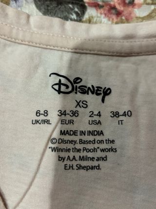 Camiseta Disney Winnie Pooh Flores Rosa