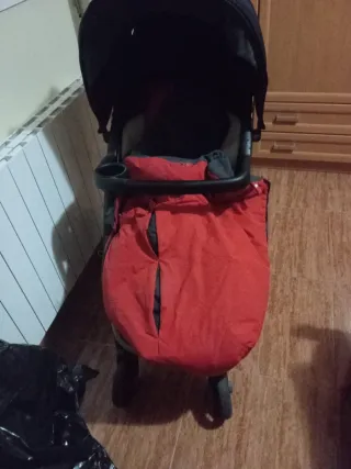 Silla de paseo ligera y saco bebé