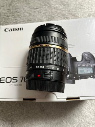 Canon EOS 70D 19.617 disparos + Tamron 18-200