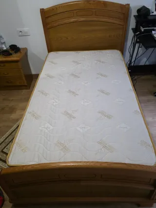 Cama madera + colchón 105x80