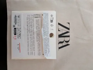 Tarjetero Zara Negro con Cremallera