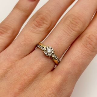 Anillo de oro 9kt con diamantes