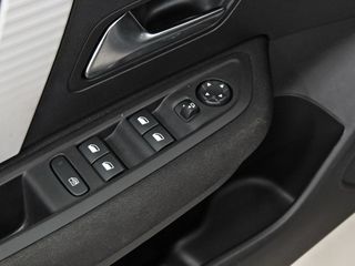 Citroën C4 Hybrid 136 e-DCS6 Plus