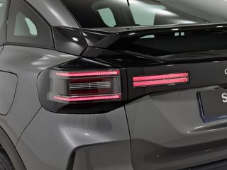 Citroën C4 Hybrid 136 e-DCS6 Plus