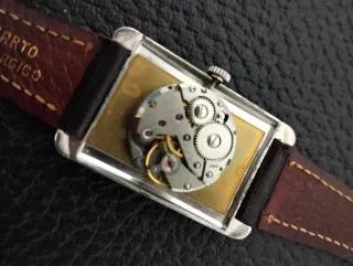 Reloj Scholl mecánico.