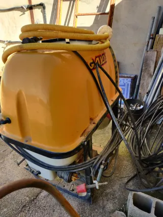 Cuba sulfatadora 400L solo se a gastado 3 veces