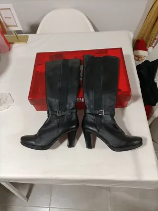 Botas altas de mujer negras