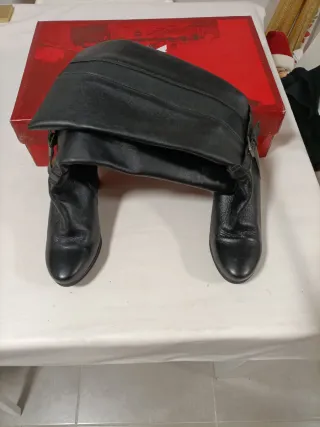 Botas altas de mujer negras