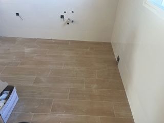 Suelo porcelánico 20x75cm