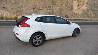 Volvo V40 2015