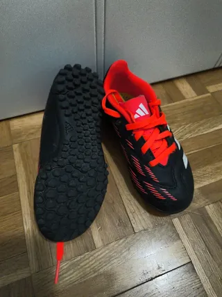 Botas de fútbol Adidas Predator número 29