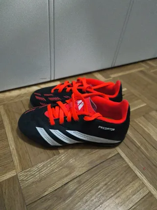 Botas de fútbol Adidas Predator número 29