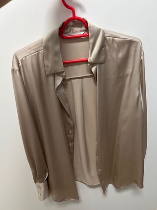 Blusa satén beige/dorada talla XS