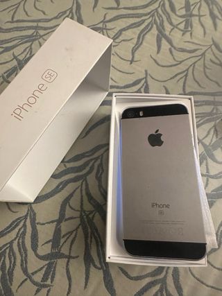 iPhone SE Negro/Plateado