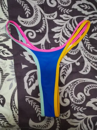 Bikini Tanga Colores Vibrantes