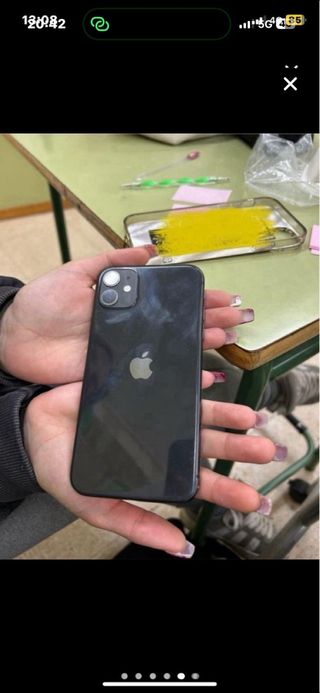 iPhone 11 Negro/Plateado Casi Nuevo