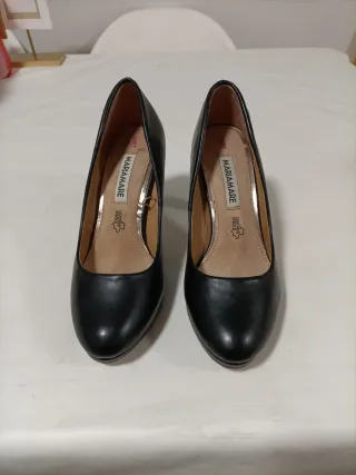 Zapatos de tacón negros para mujer