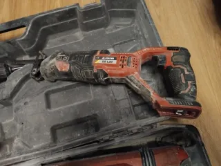 Taladro y caladora Stayer con 3 baterías